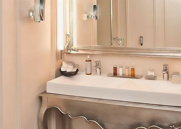 ホテル Ermitage - Mont-saint-michel 5*